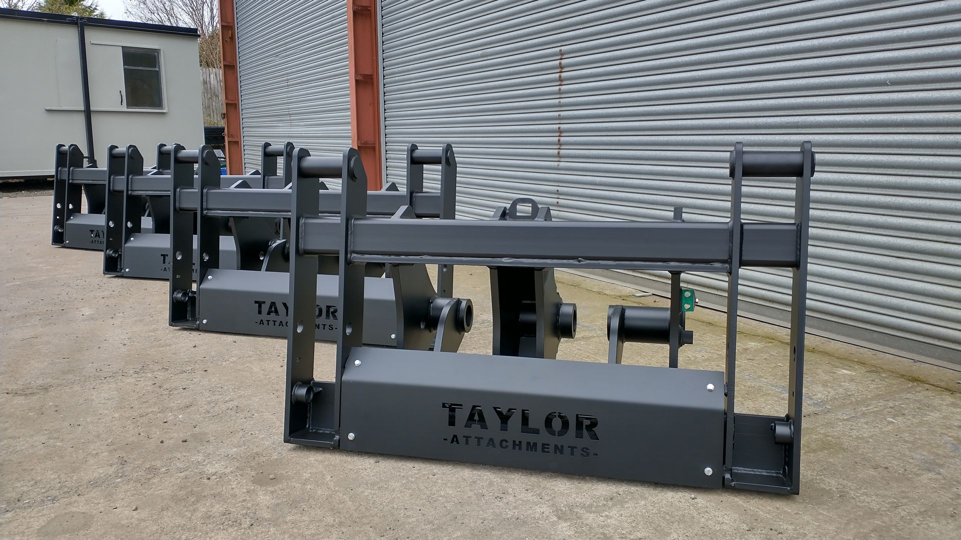 REPLACEMENT HANDLER HEADSTOCKS