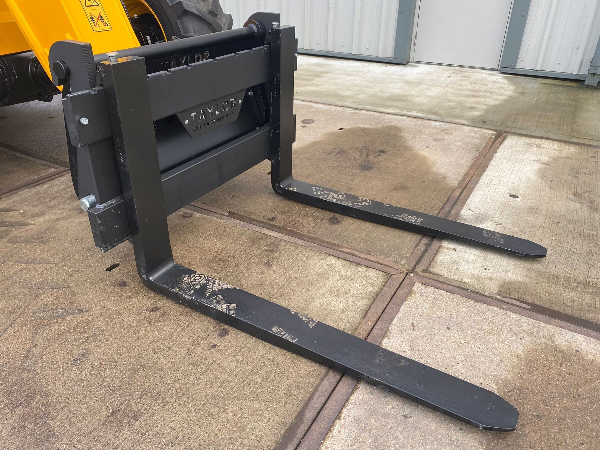 Set of JCB forks on JCB Telehandler