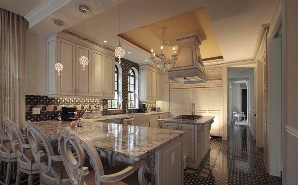 Traditional, Ornate Kitchen Kitchen Remodel in Aventura, FL by J. Fonseca LLC project photo