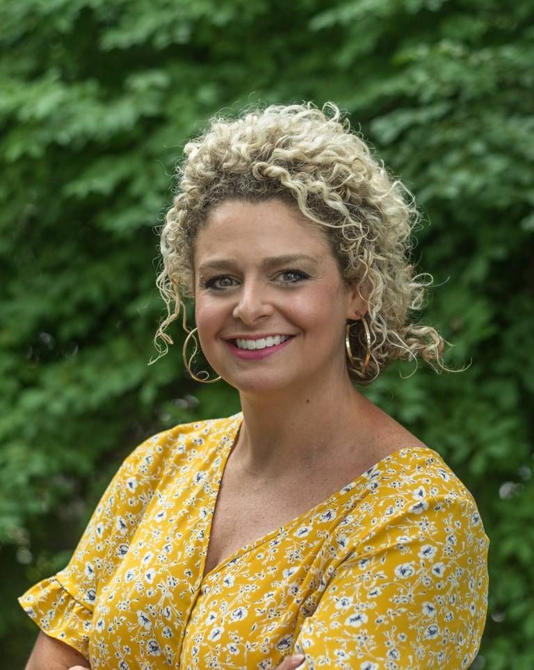 Bethany Corn headshot