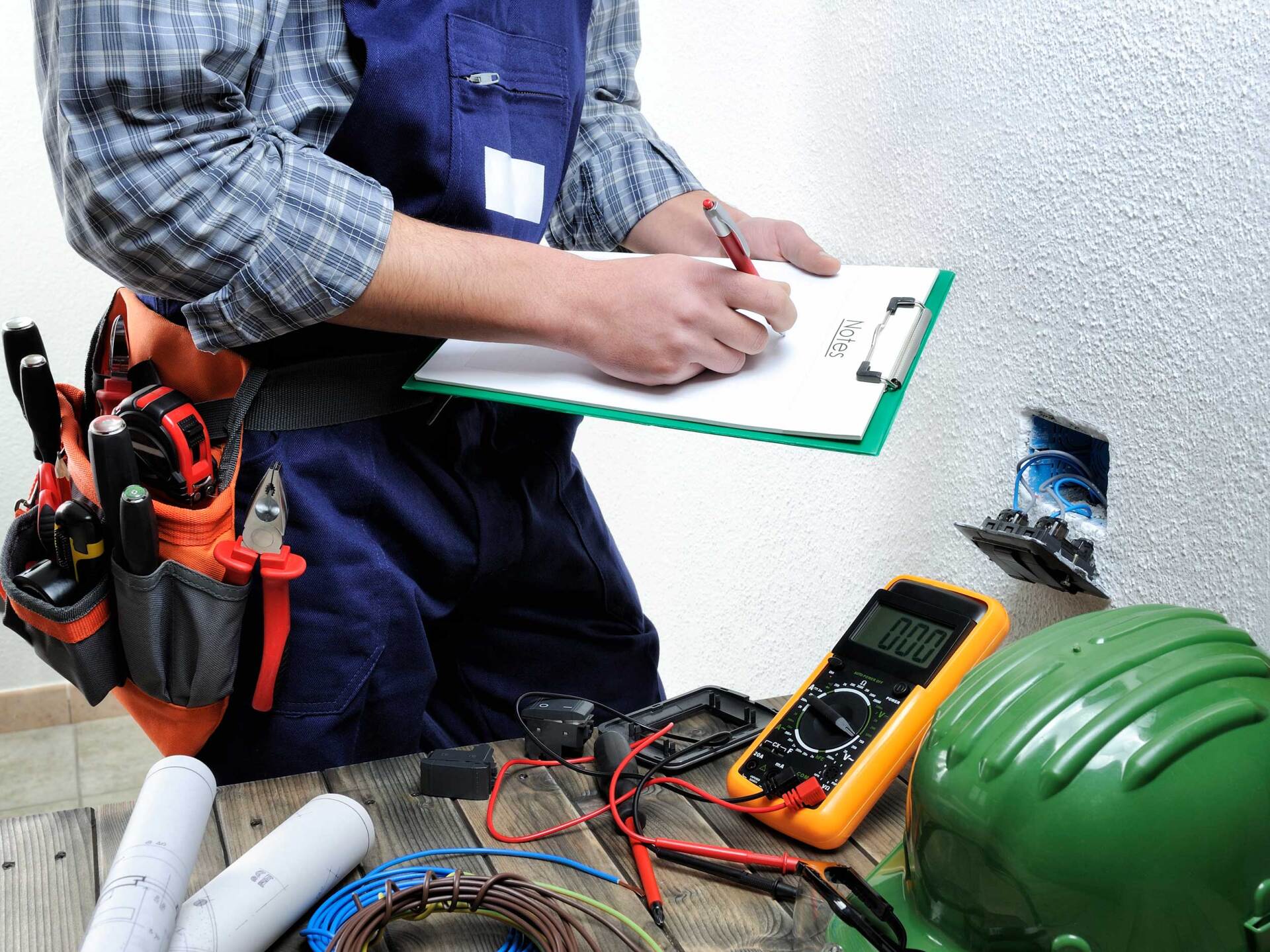 Wiring installation — Lee’s Summit, MO — P&L Electric LLC Wiring installation — Lee’s Summit, MO — P&L Electric LLC