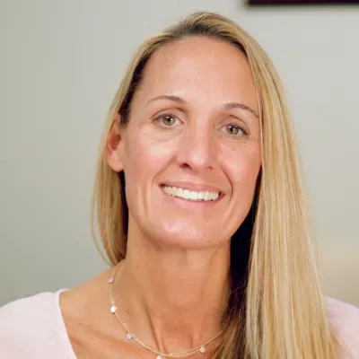 Meet Holly
Dental Implants
