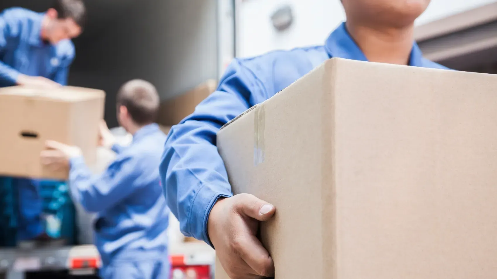 Do Moving Companies Work on Sundays? Everything You Need to Know
