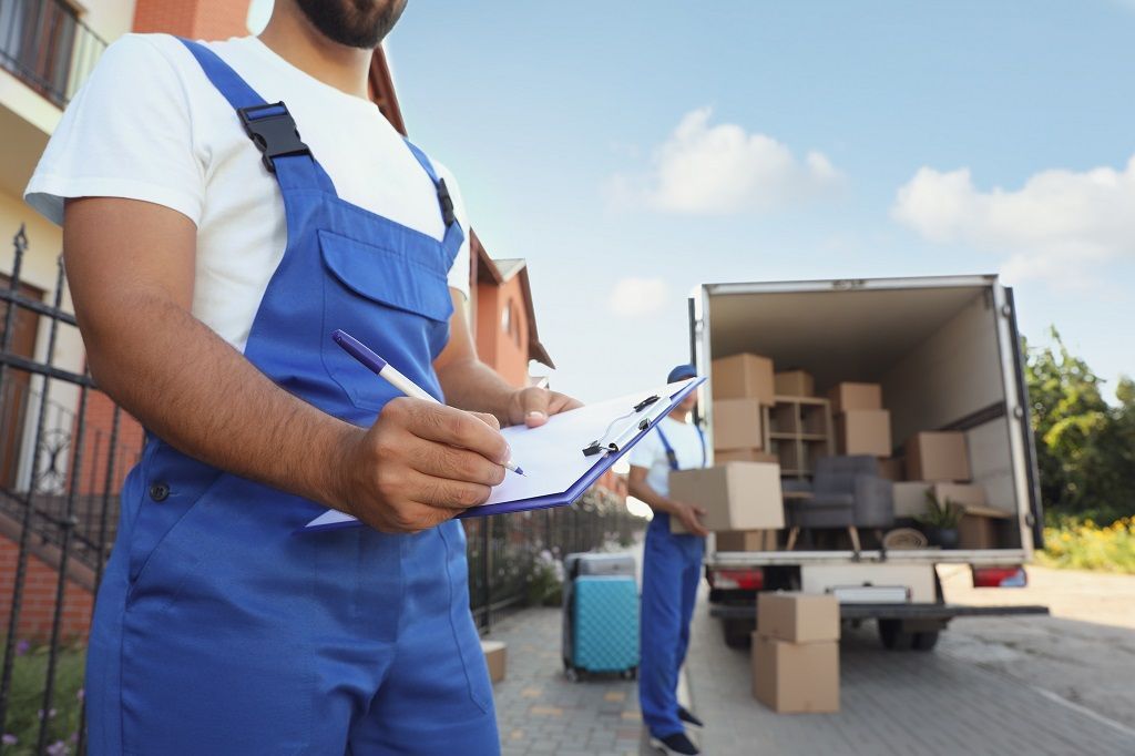 Final Checklist of What to Ask Before Booking a Mover