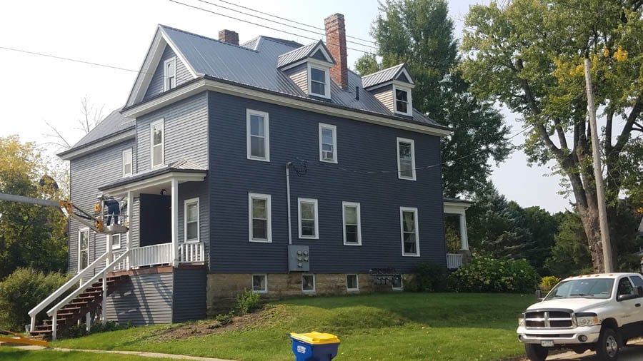Gray Cabin — Hillsboro, WI — BornConstruction