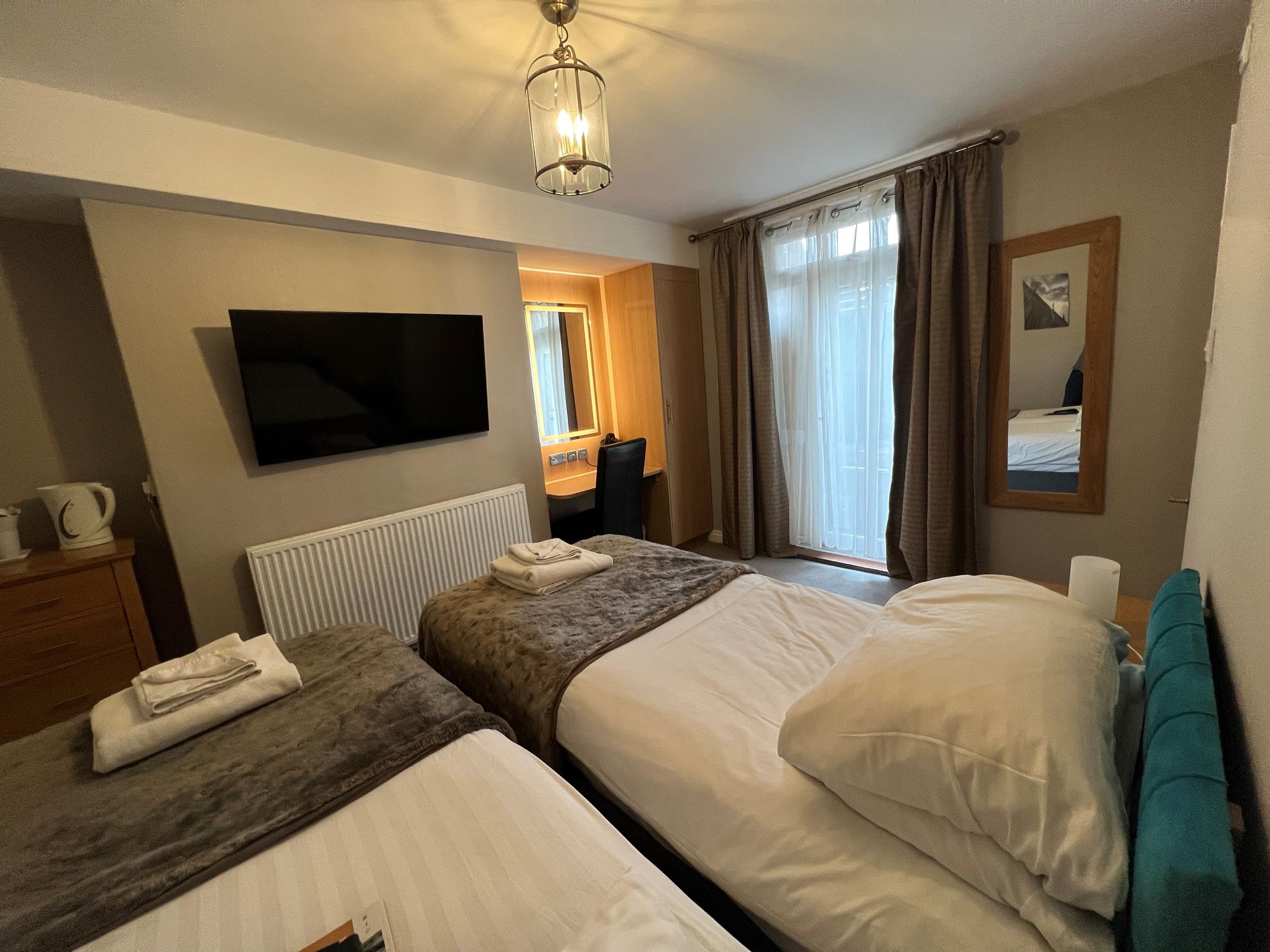 Located on the lower ground floor but exceptionally comfortable with a huge bed