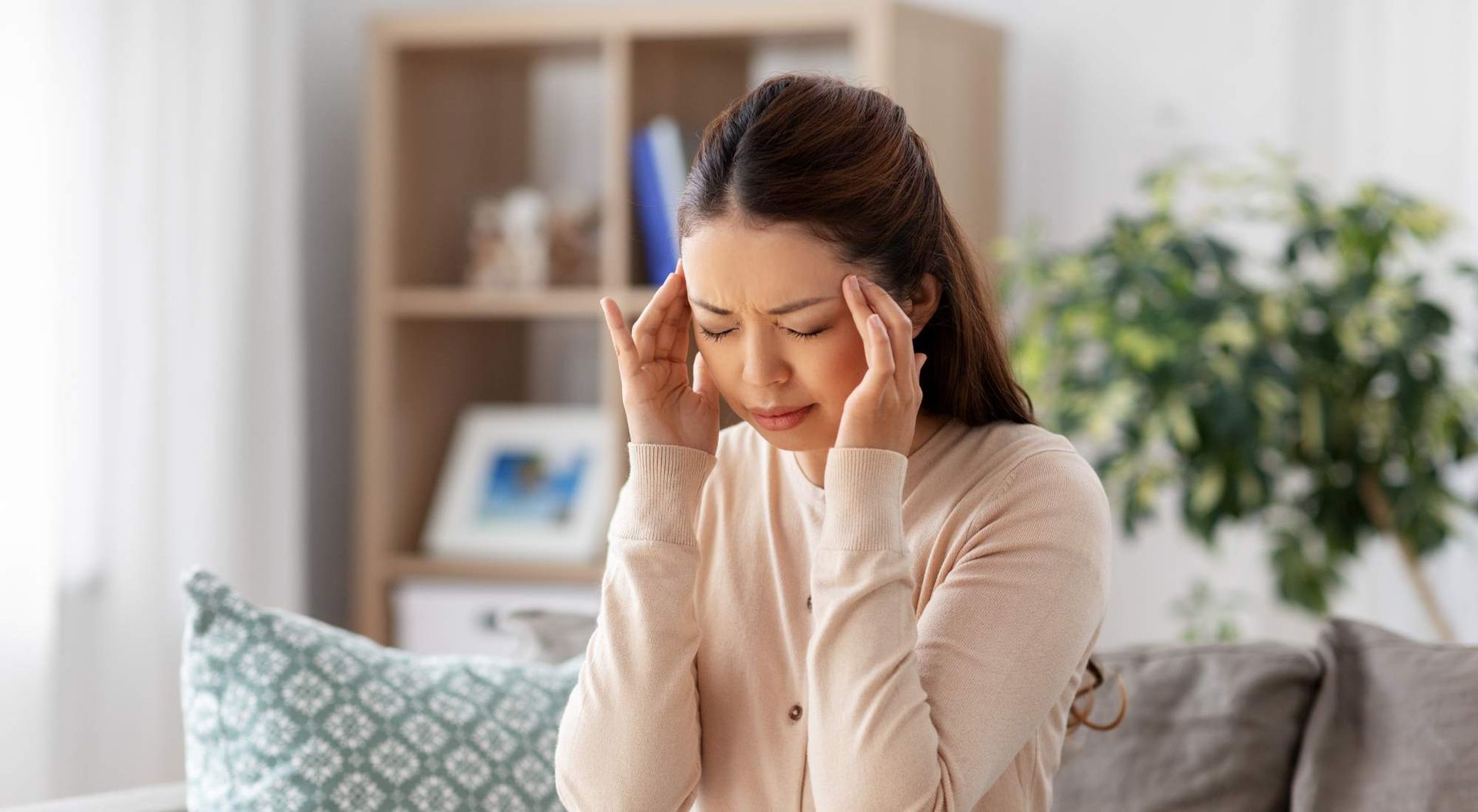 can hyperthyroidism cause headaches