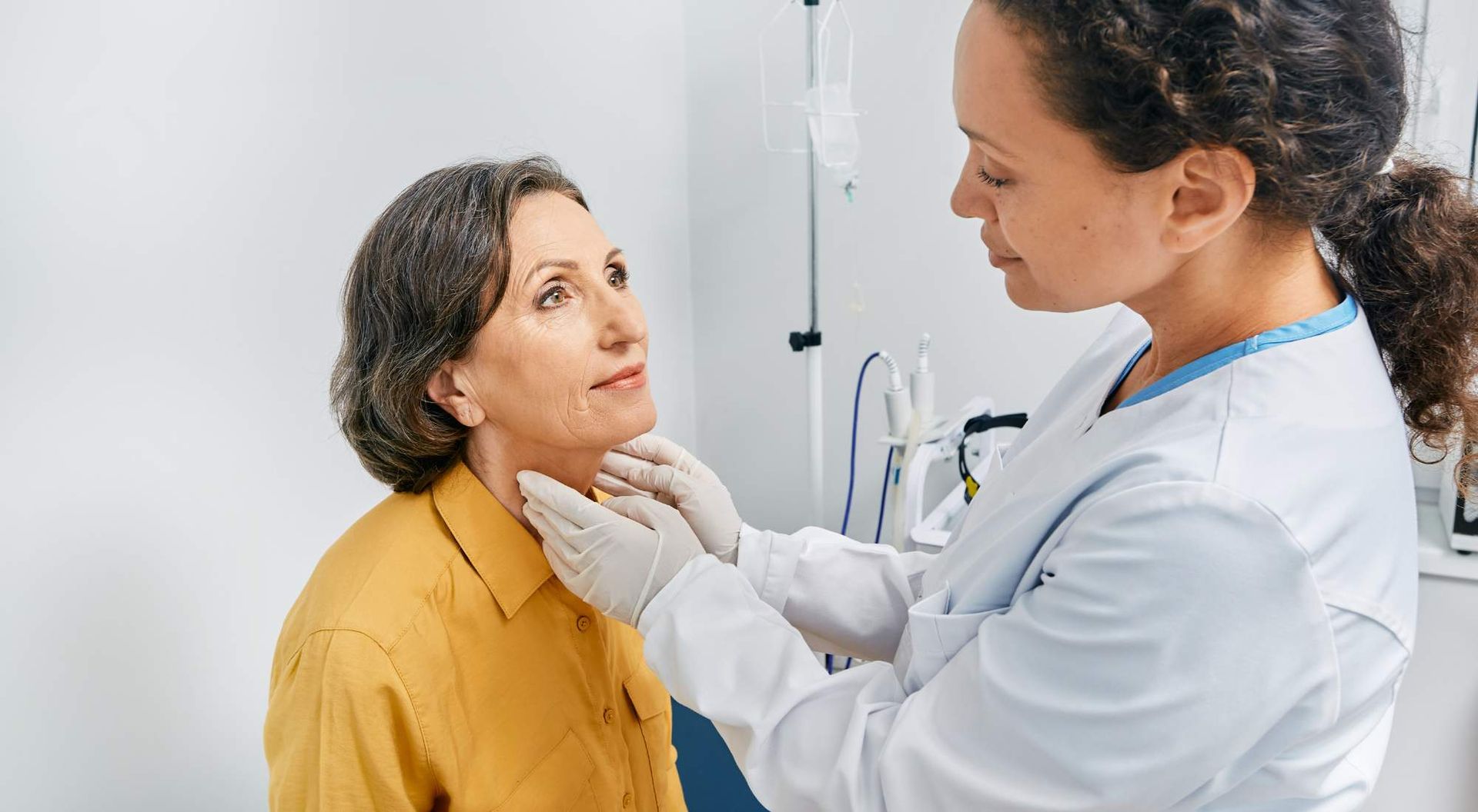 can hypothyroidism cause nausea