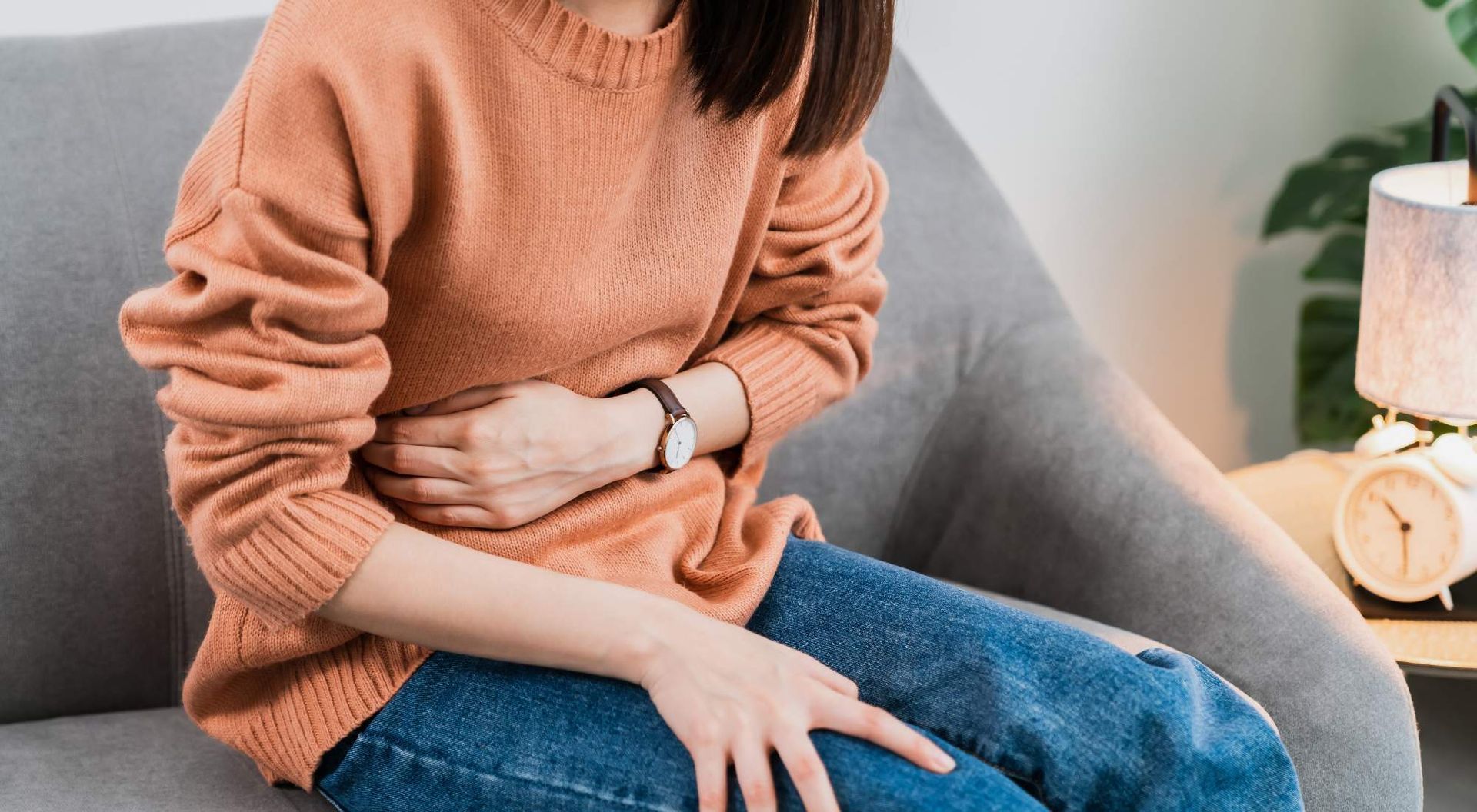 hashimotos and stomach pain