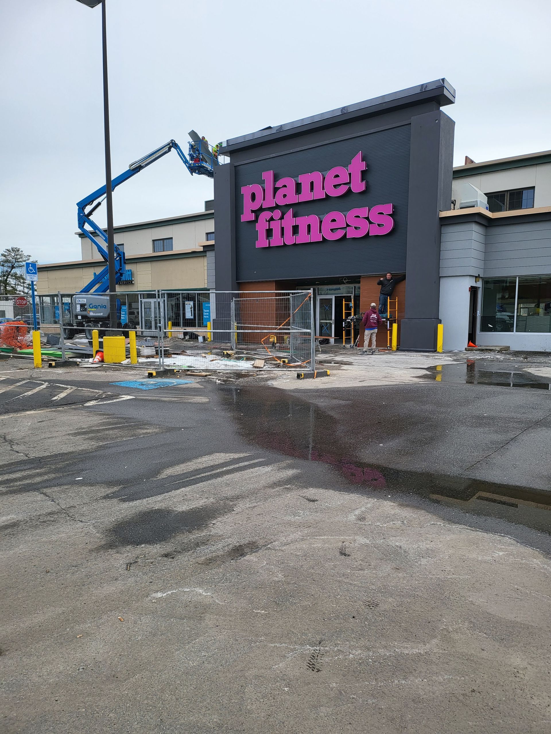 Planet Fitness under post construction cleaning.