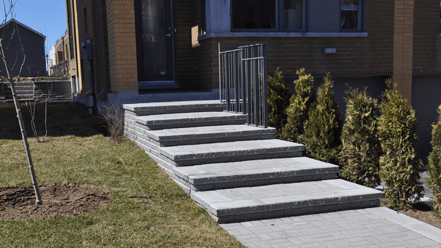 Staircase in blocks and unistone
