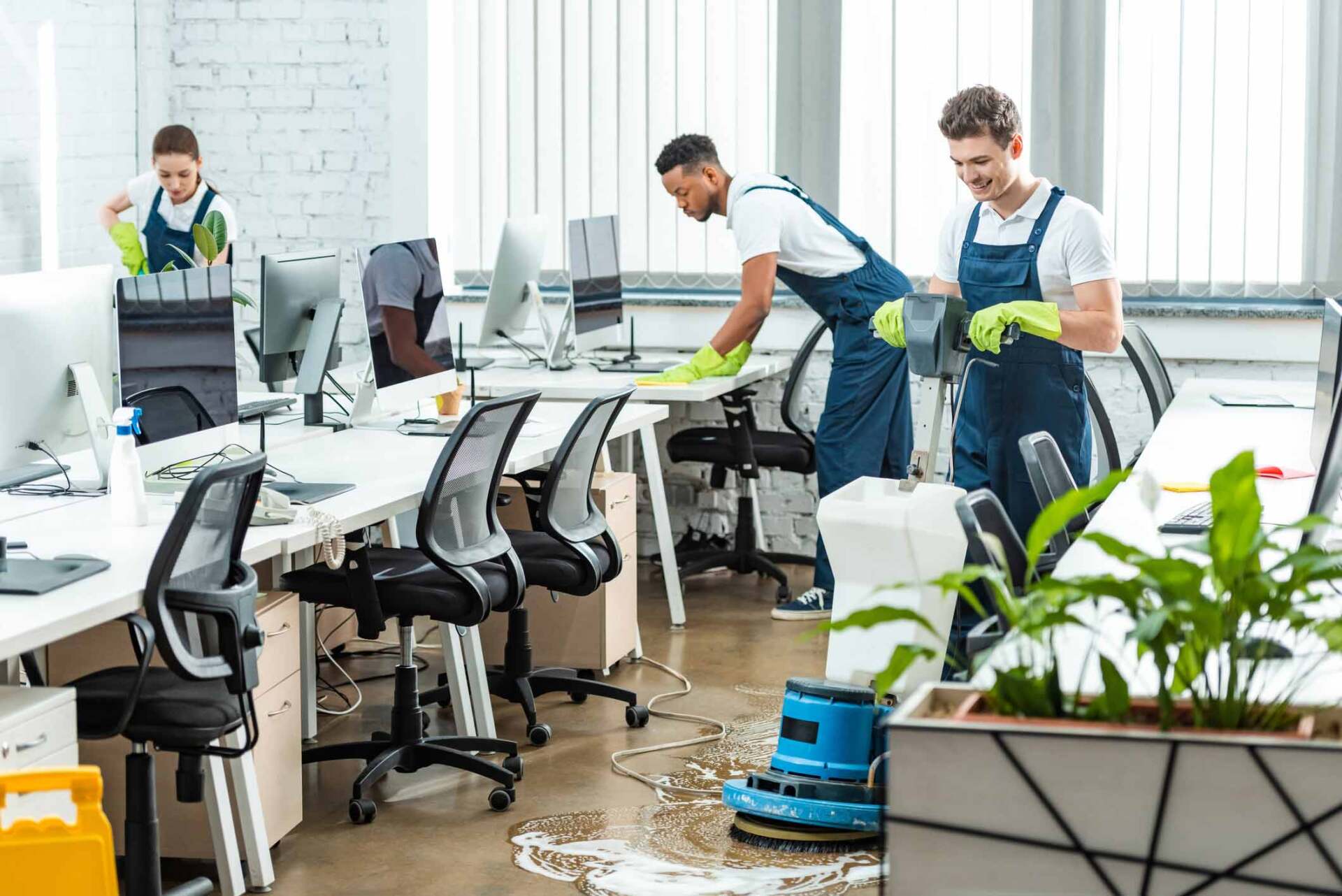 Cleaning An Office — Fort Smith, AR — Bobby Justice Janitorial Service