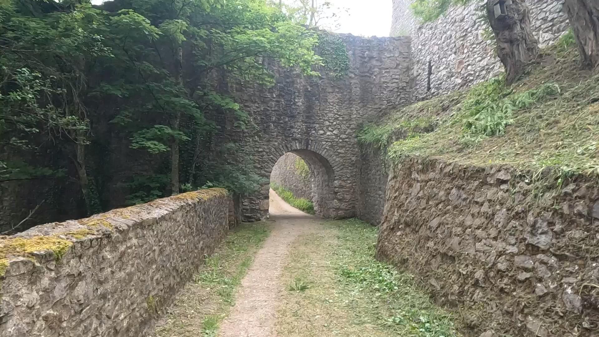 Burg Kerpen in der Eifel