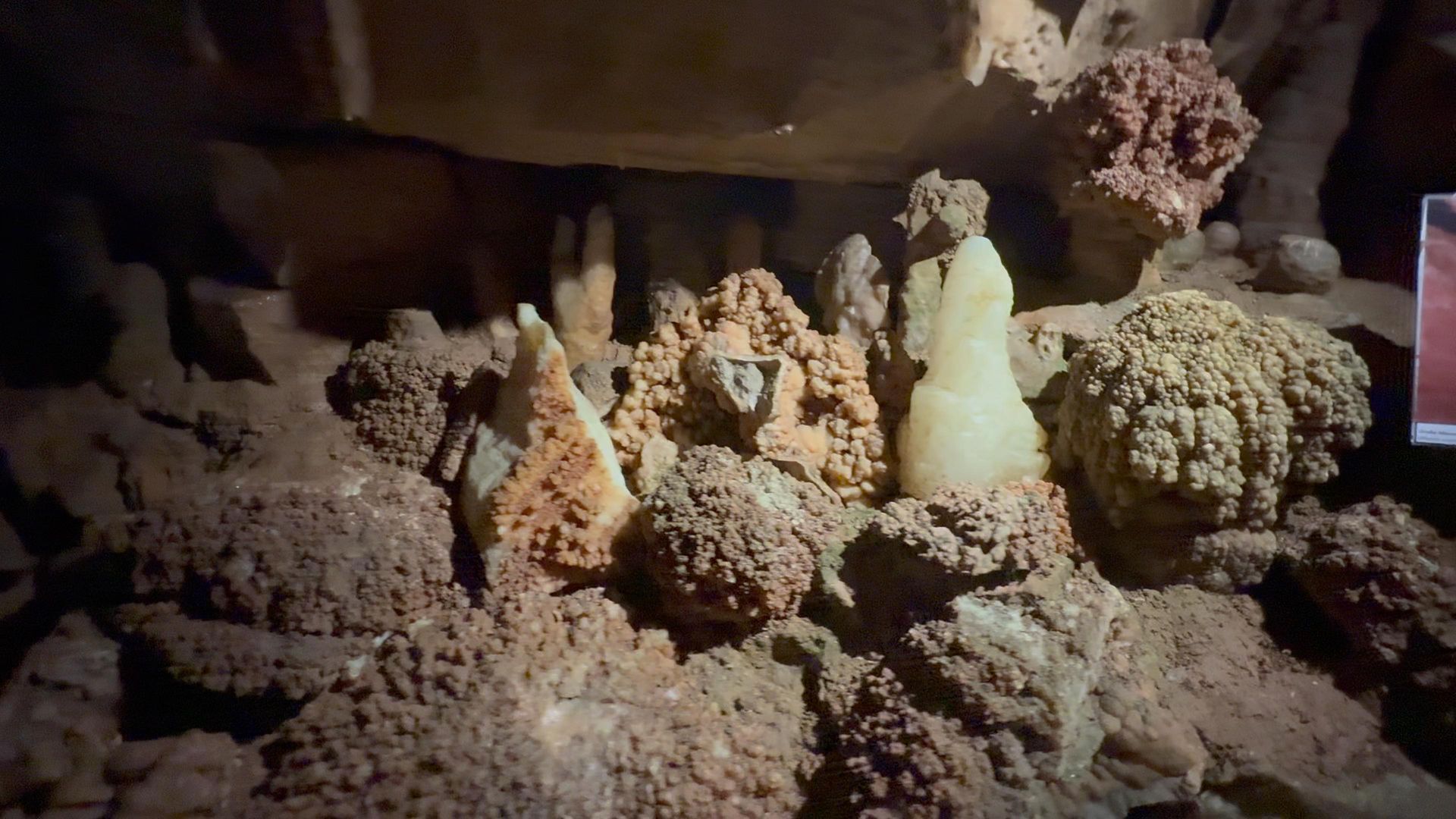 Tropfsteine in der Binghöhle