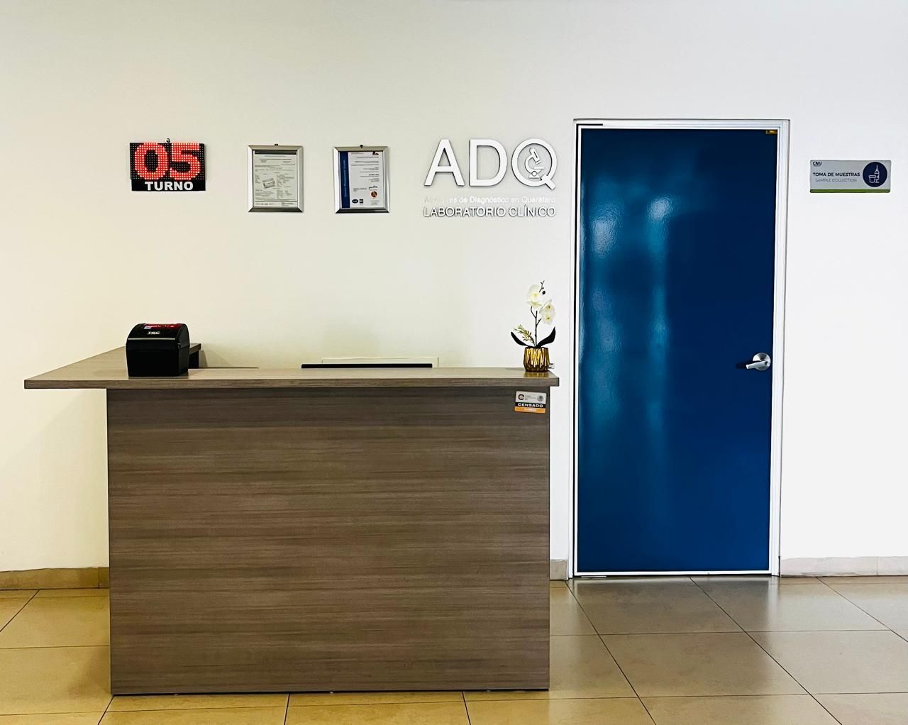 LABORATORIO CLÍNICO ADQ