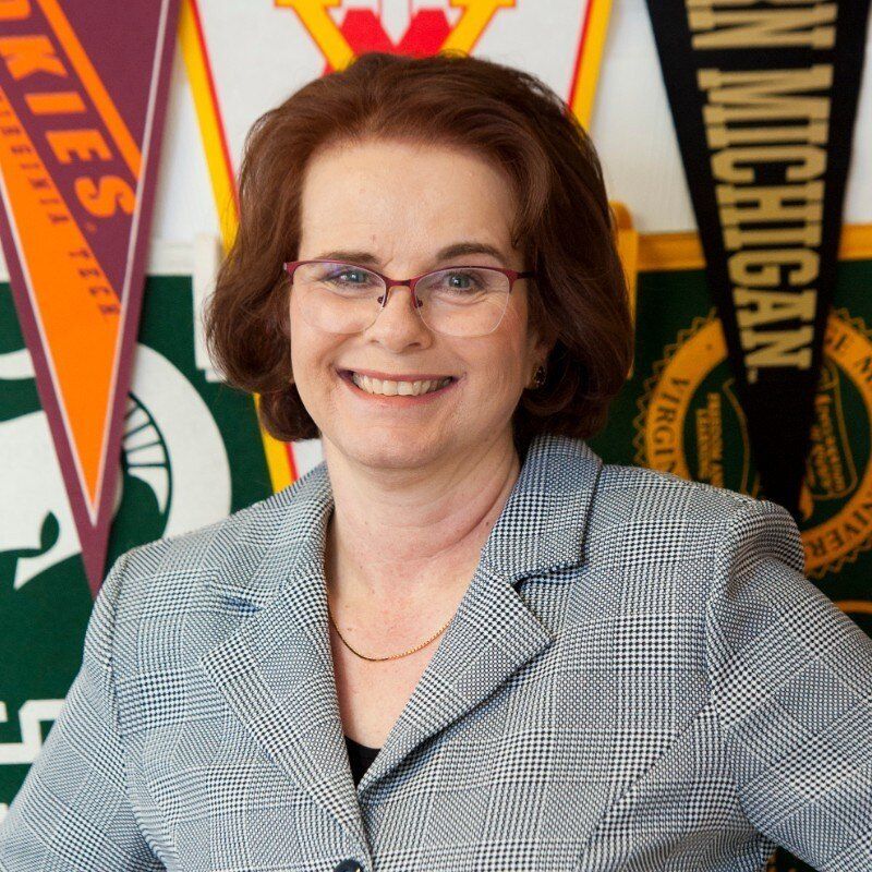 Luanne Lee