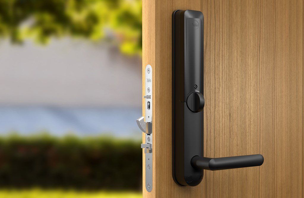 Sort Yale Doorman L3 i Asker og Bærum