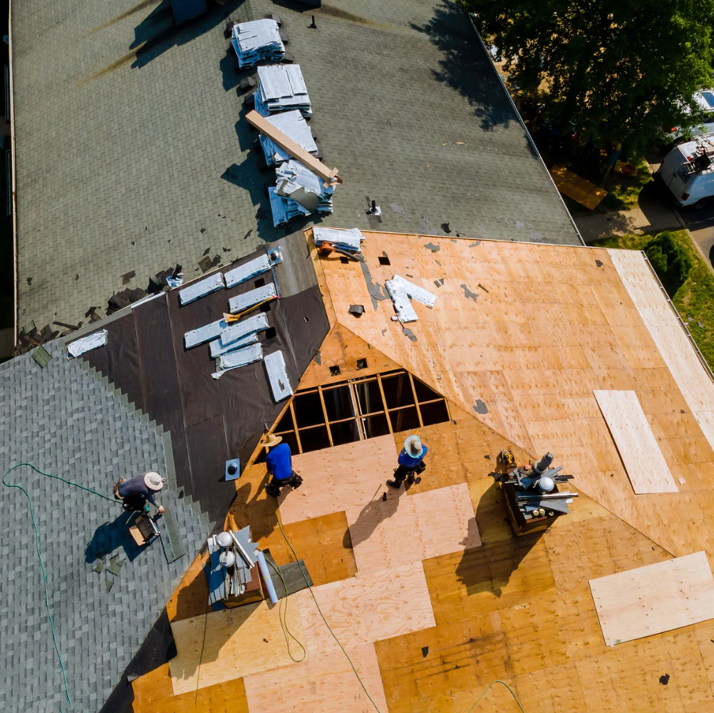 Large roof being installaed