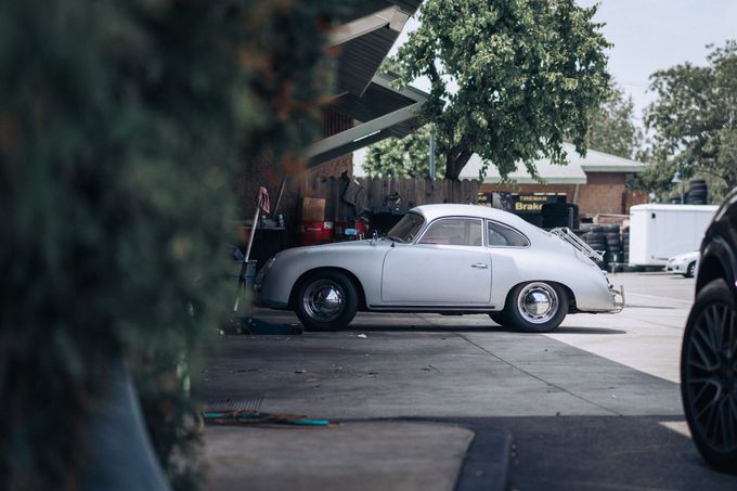 Silver vintage Porsche | Koncept Motorwerks