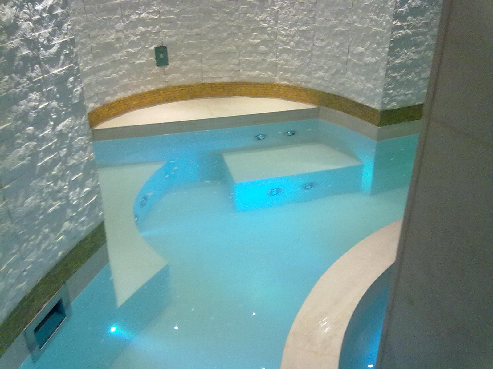 realizzazione piscine