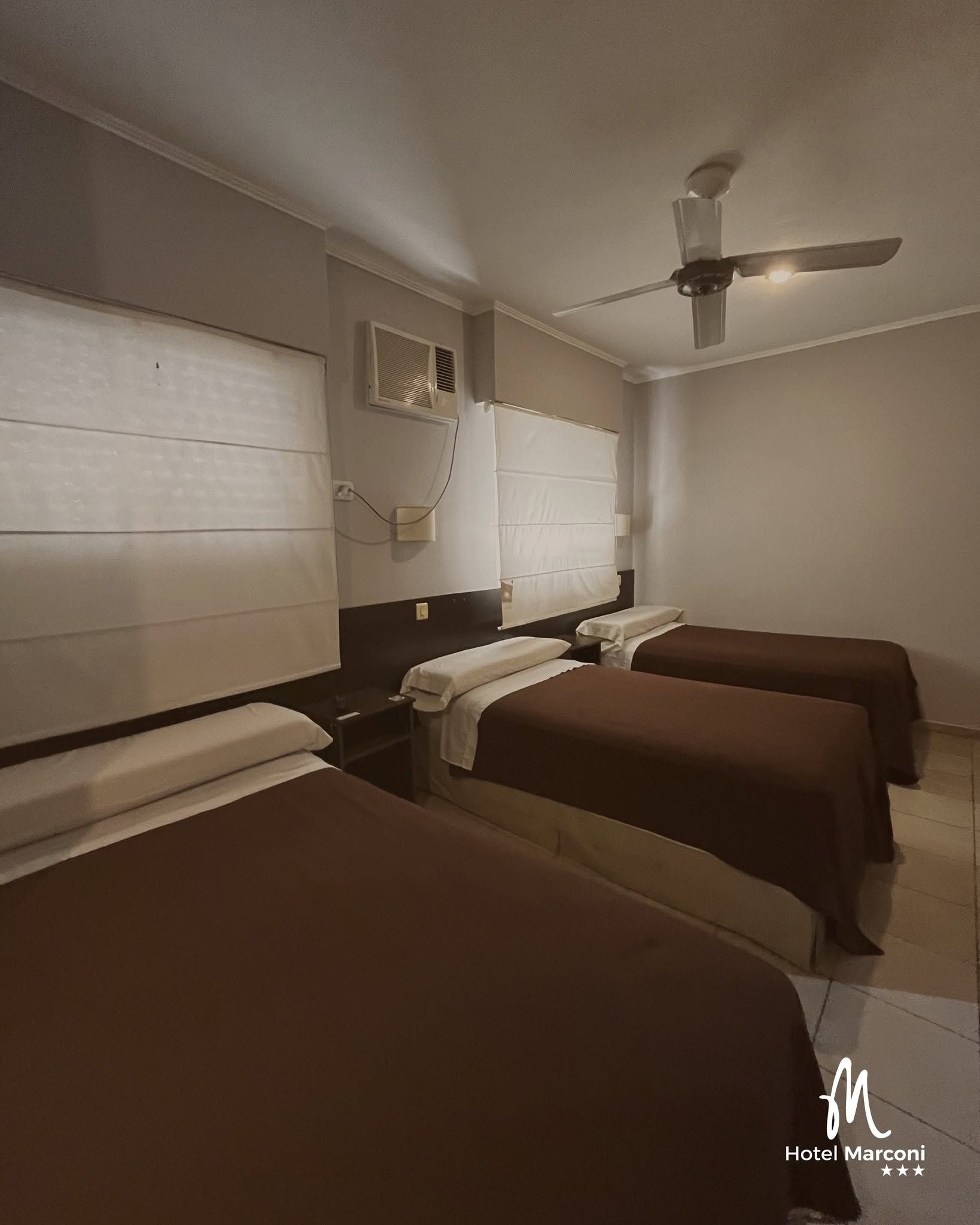 Habitación Standard - cama queen, cabecera en madera, vista Buenos Aires