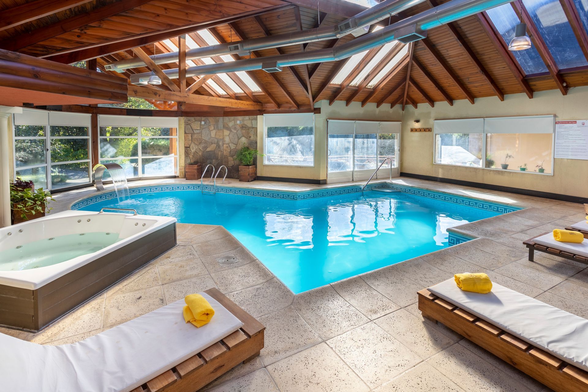 Pileta climatizada en Villa la Angostura