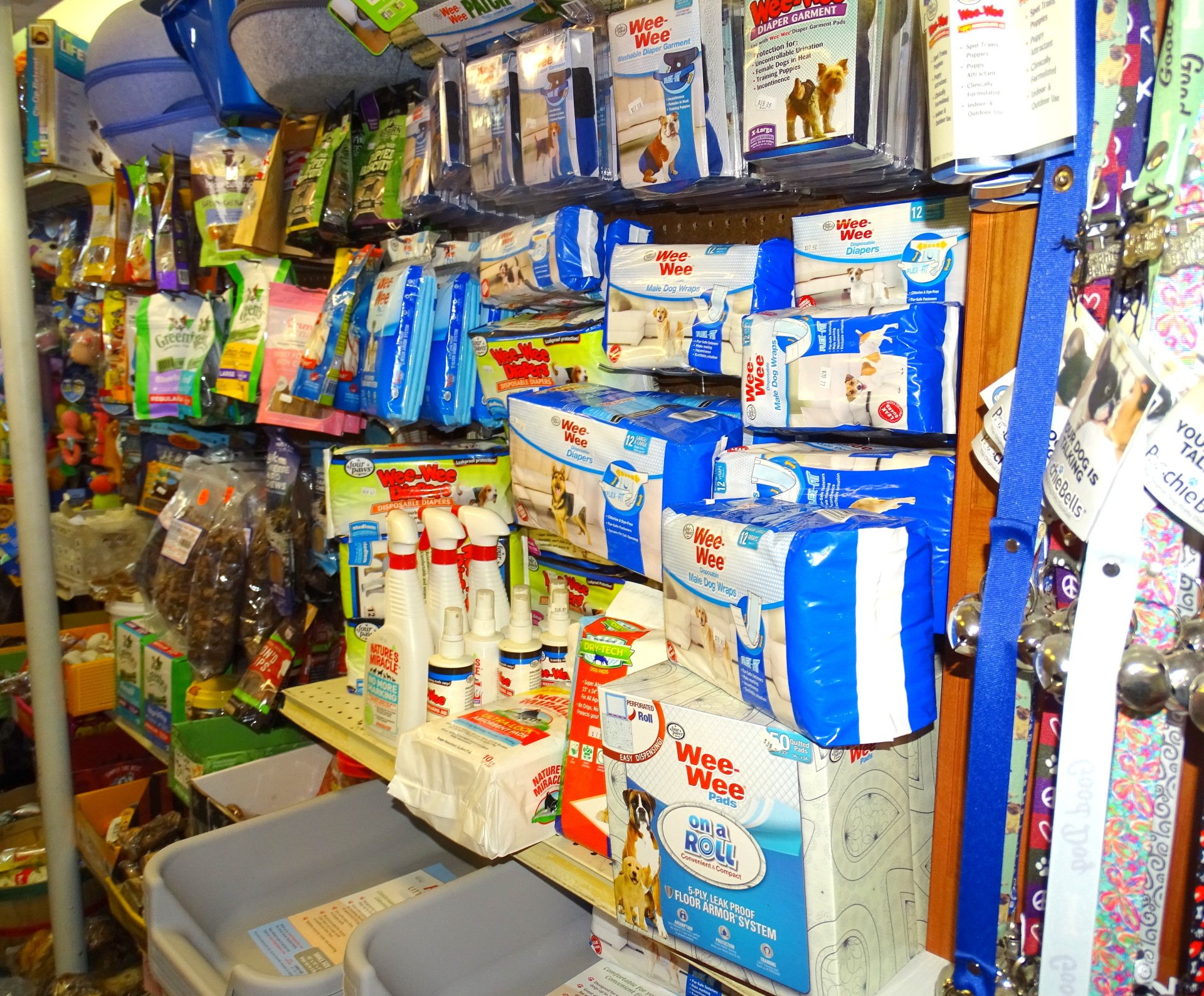 Pet Supplies Abilene, KS PawsNClaws