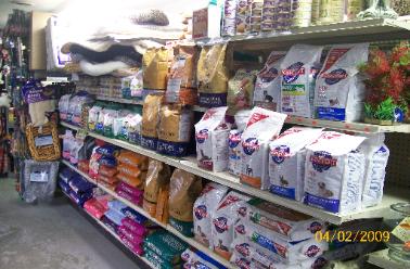 Pet goods — Abilene, KS — Paws -N-Claws
