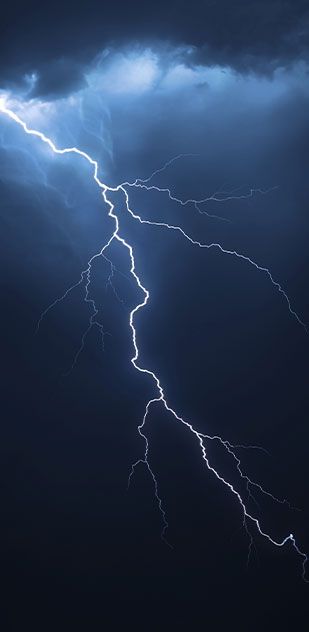 A close up of a lightning bolt in the sky.