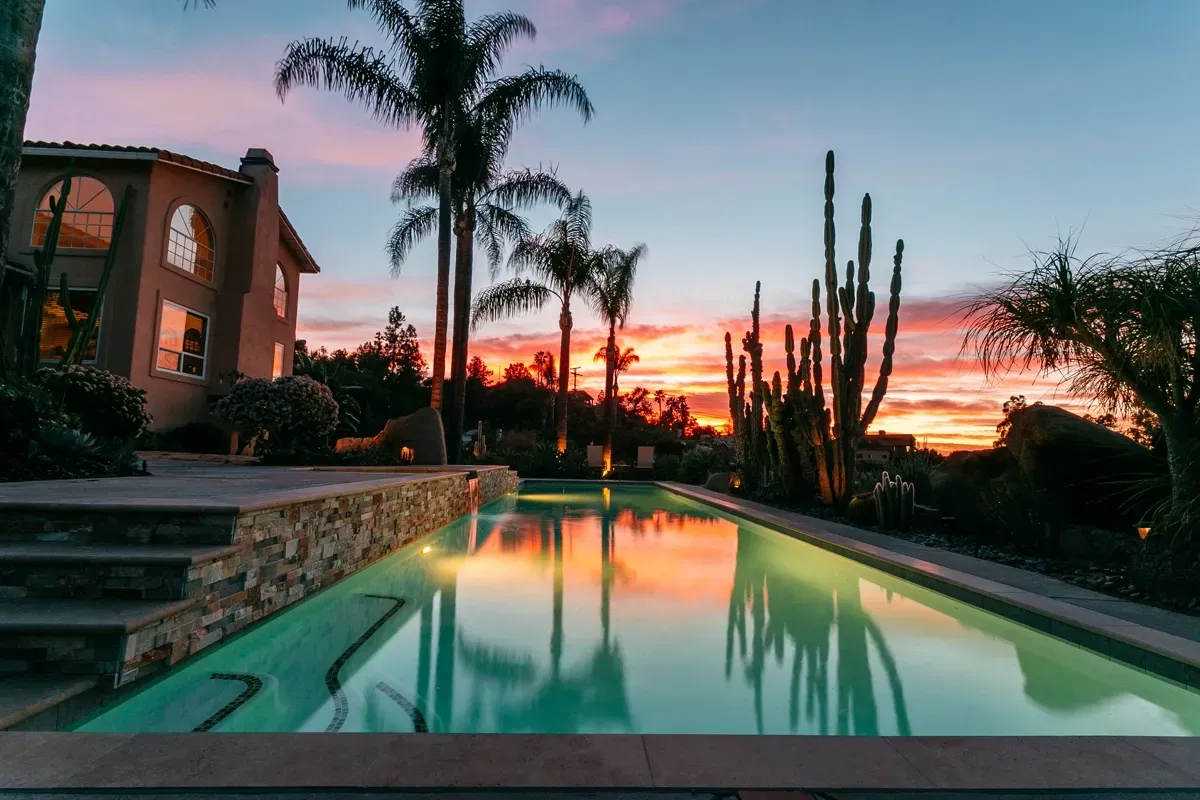 Custom swimming pool design and construction pool contractor and pool builder in San Diego and Orange County.