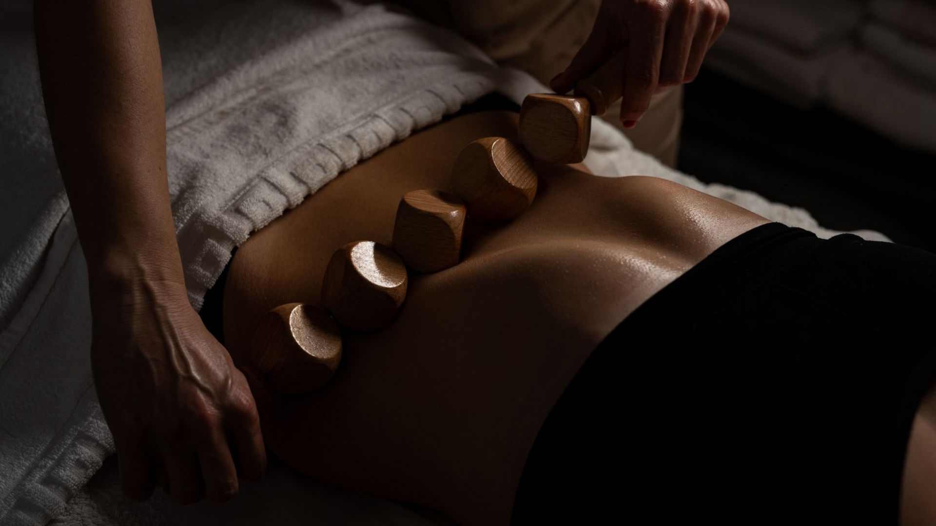 Madero body contouring therapy — wood‑tool body sculpting in Ayrshire