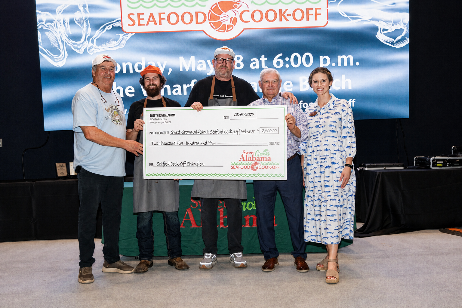 Chef Robbie Nicolaisen and sous chef Gabe Atkinson accept the award