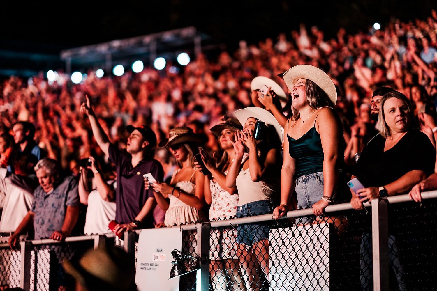 Gary Allan and Tracy Lawrence Lead Wharf Country Concert