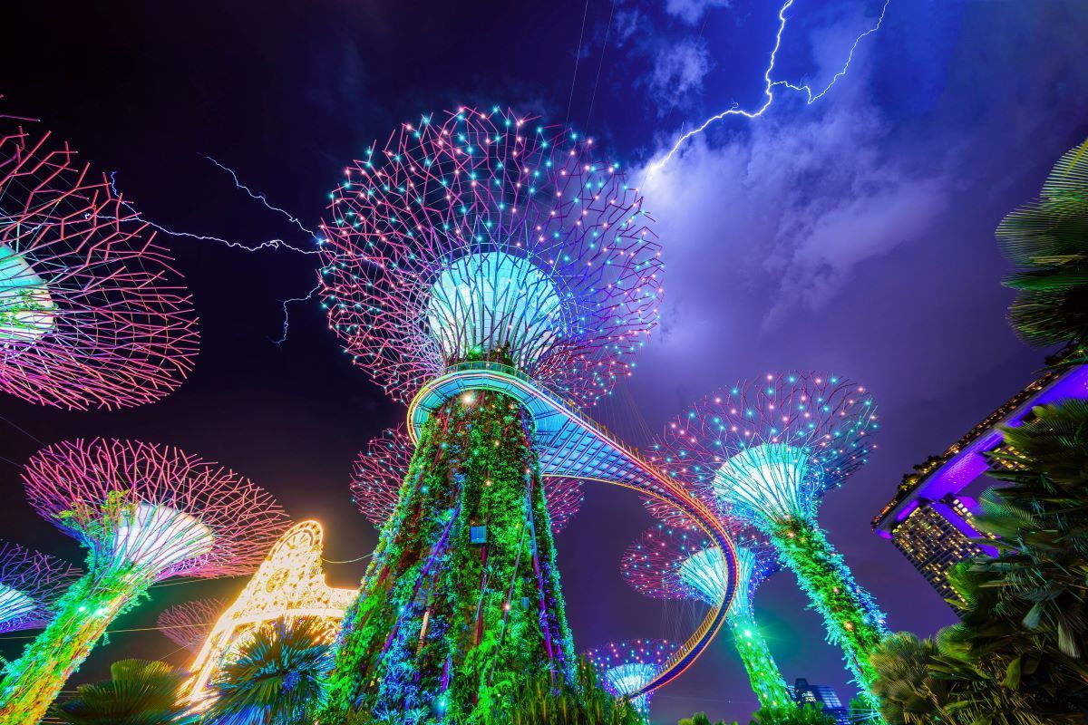 An illustration of fiberoptic lights.