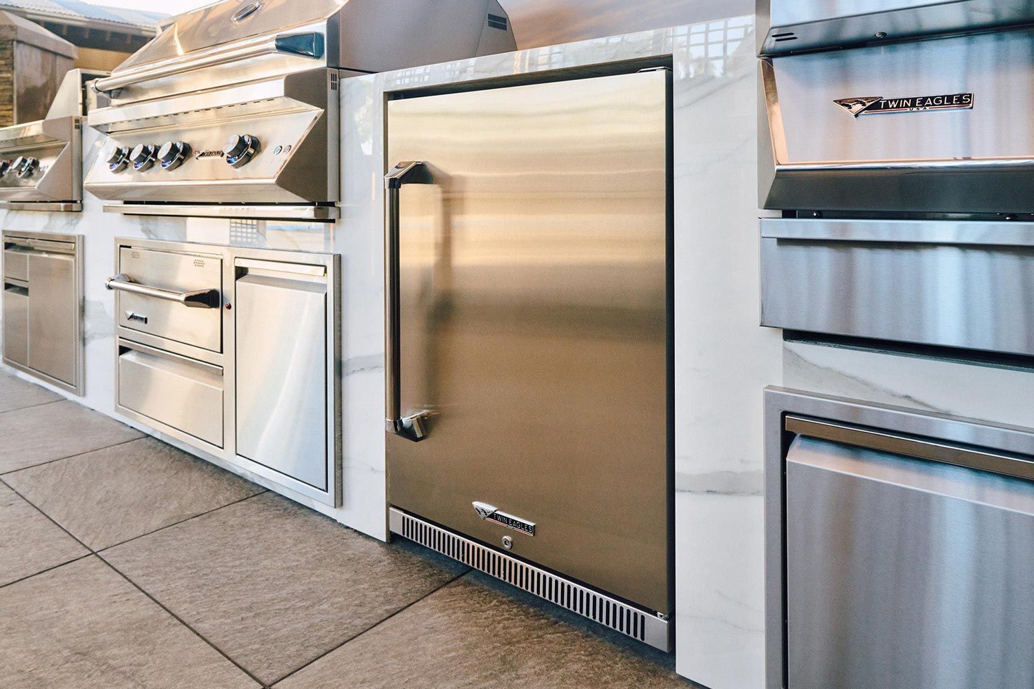 Outdoor Kitchen with Twin Eagles appliances