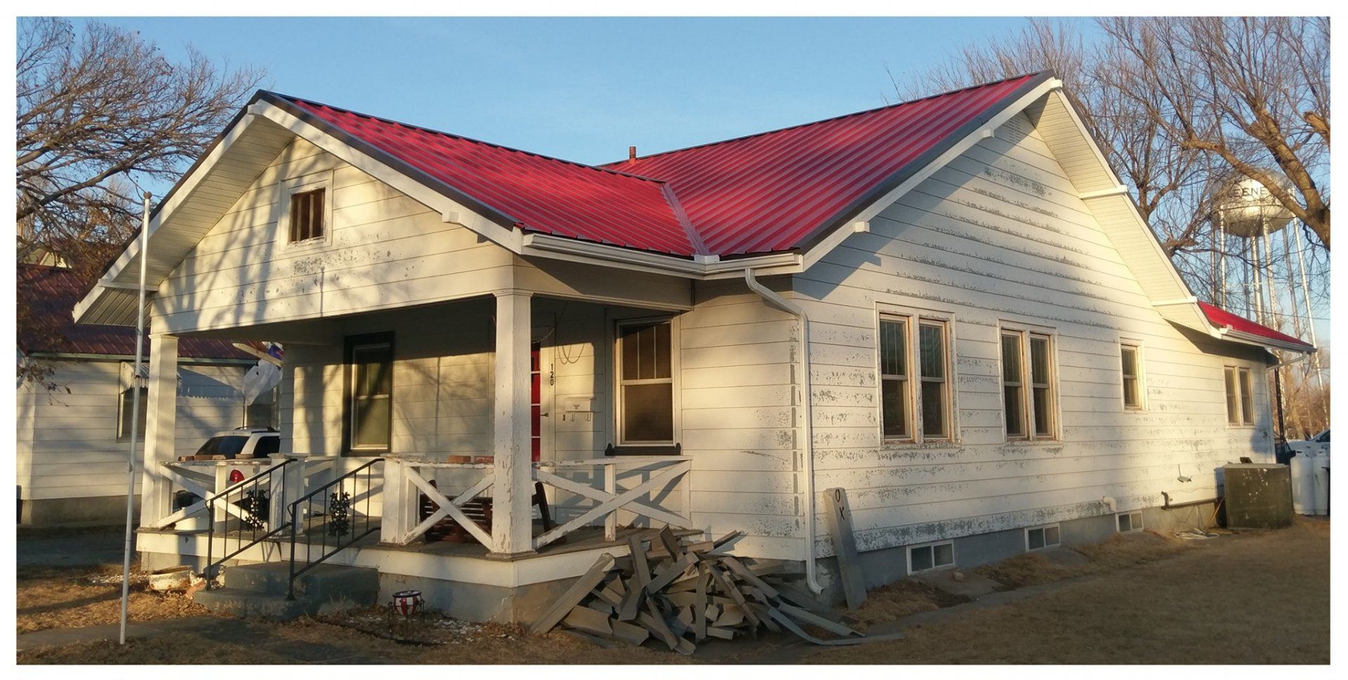home siding and roof before pic