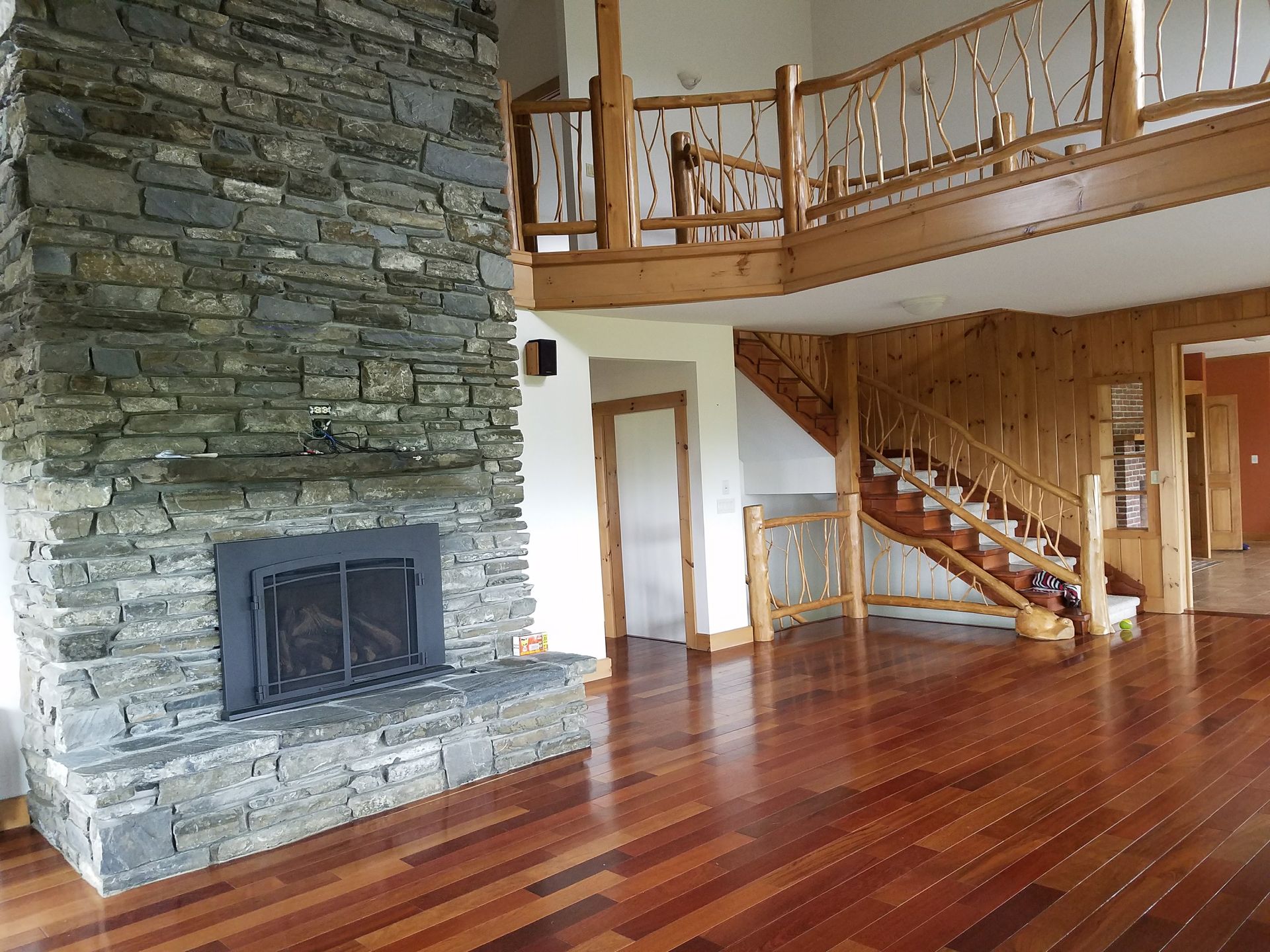 Custom Log Home Built By Big Tree Log Homes 