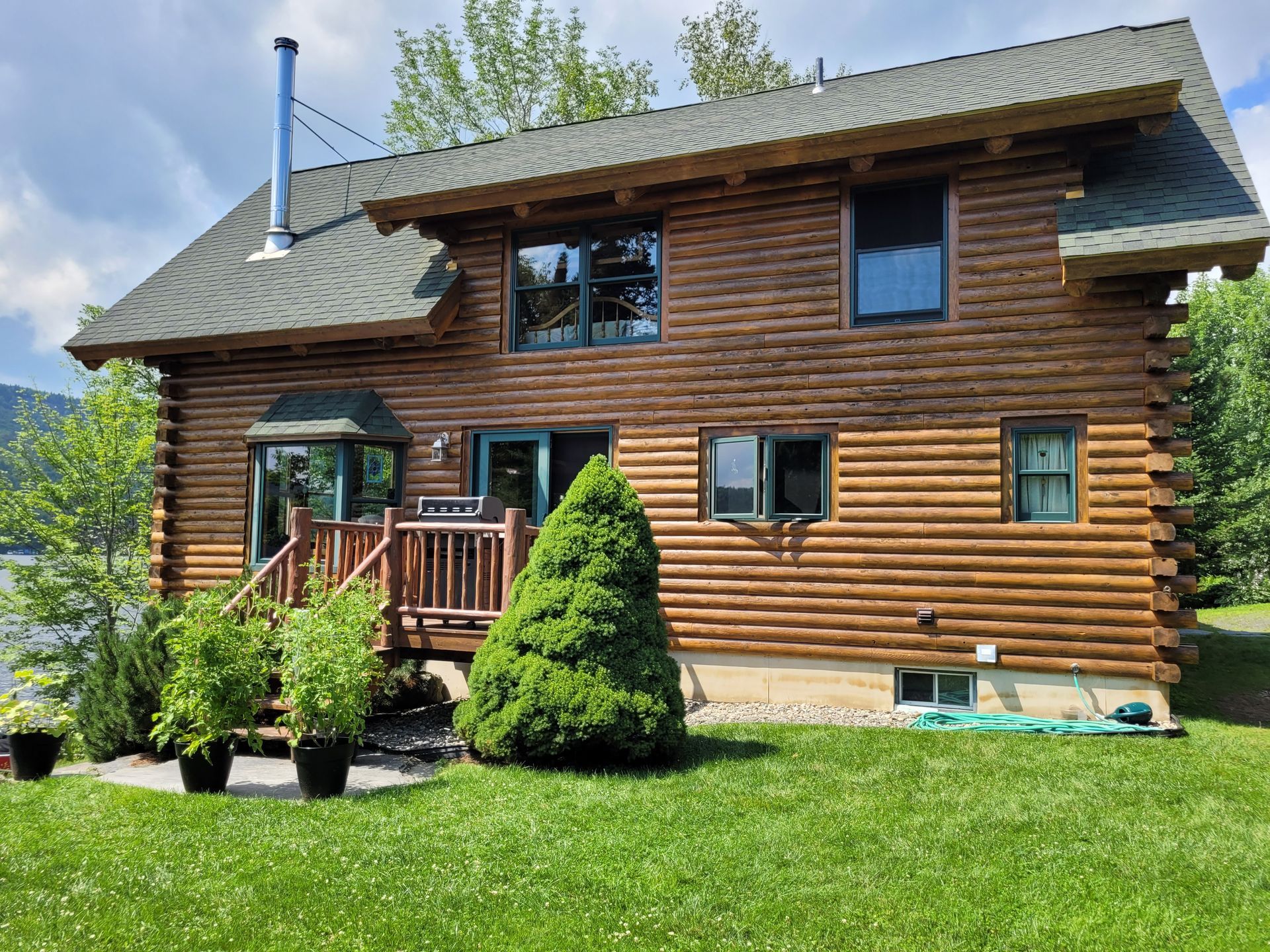 Log Home Exterior Finish By Big Tree Log Homes