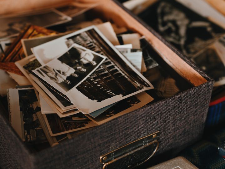 Keepsake Options After Cremation: Urns, Jewelry, and More
