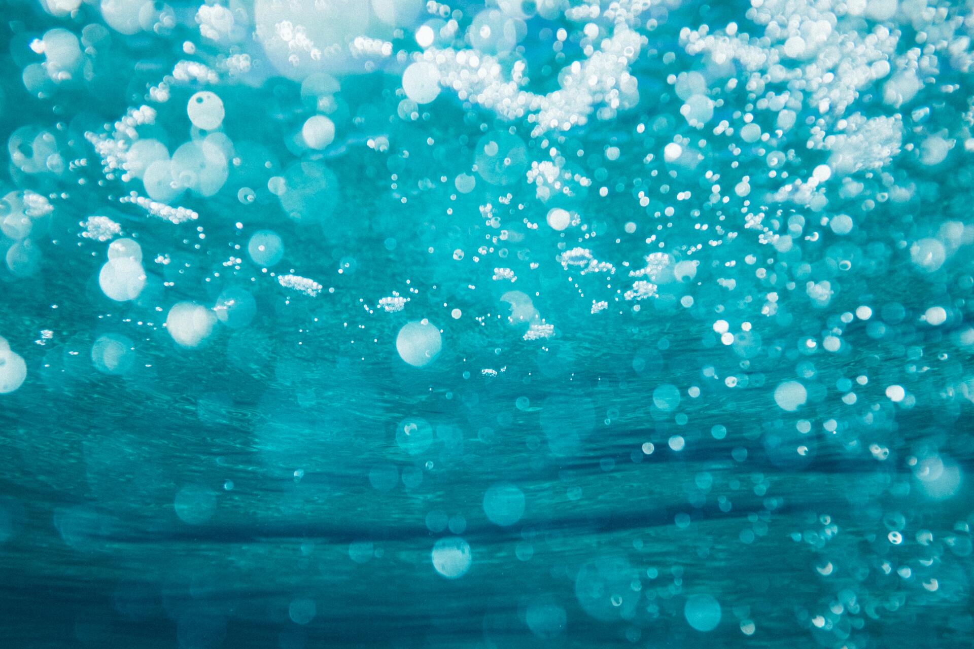 Bulles d'air sous l'eau