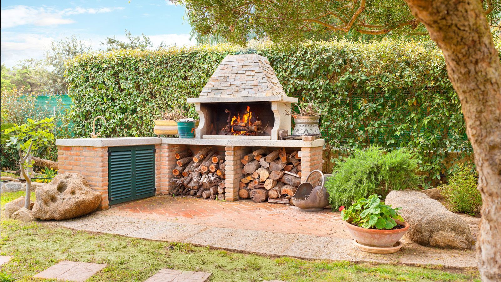 Outdoor Kitchen — Bolton, MA — David Monteiro Contracting