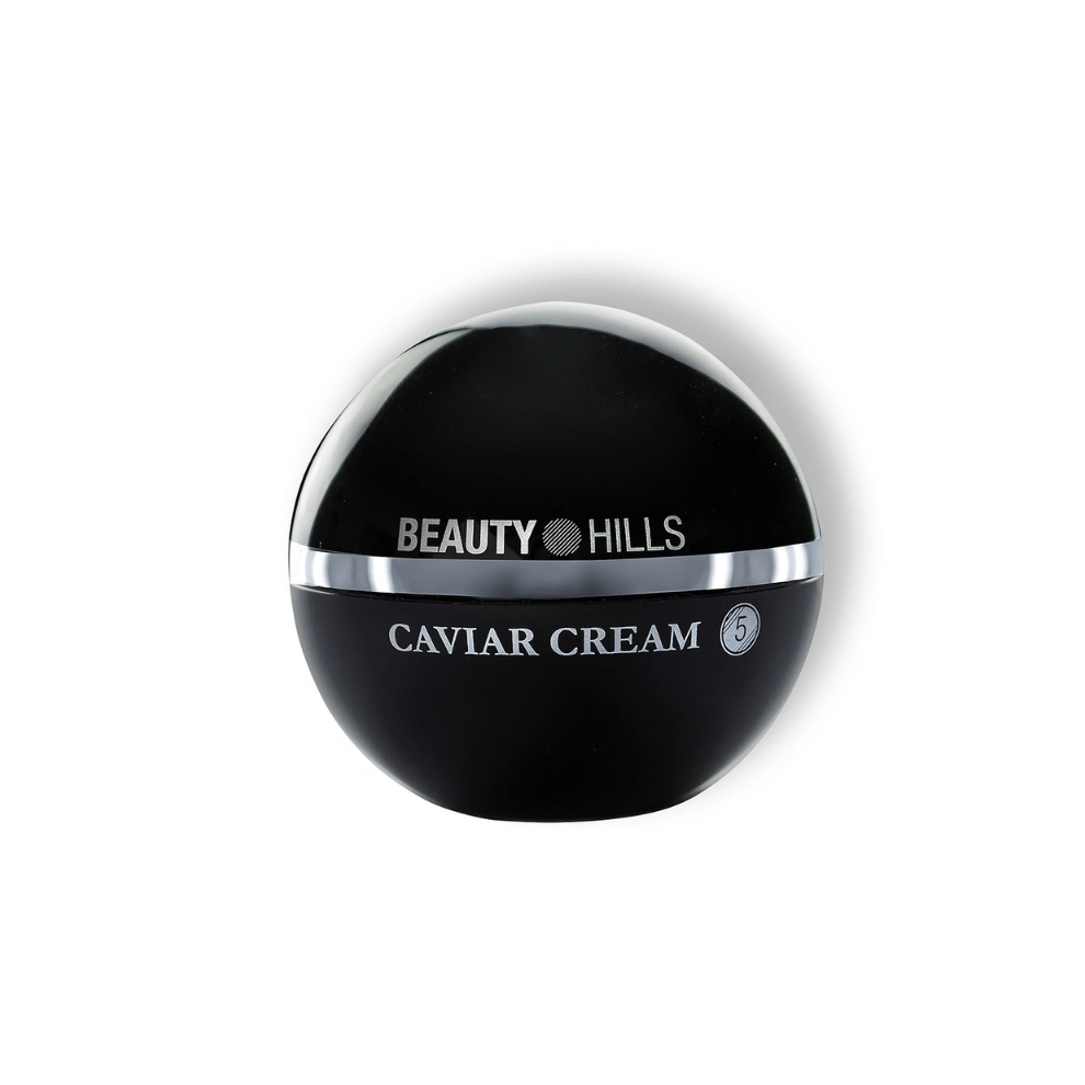 Una crema di caviale Black Beauty Hills su sfondo bianco
