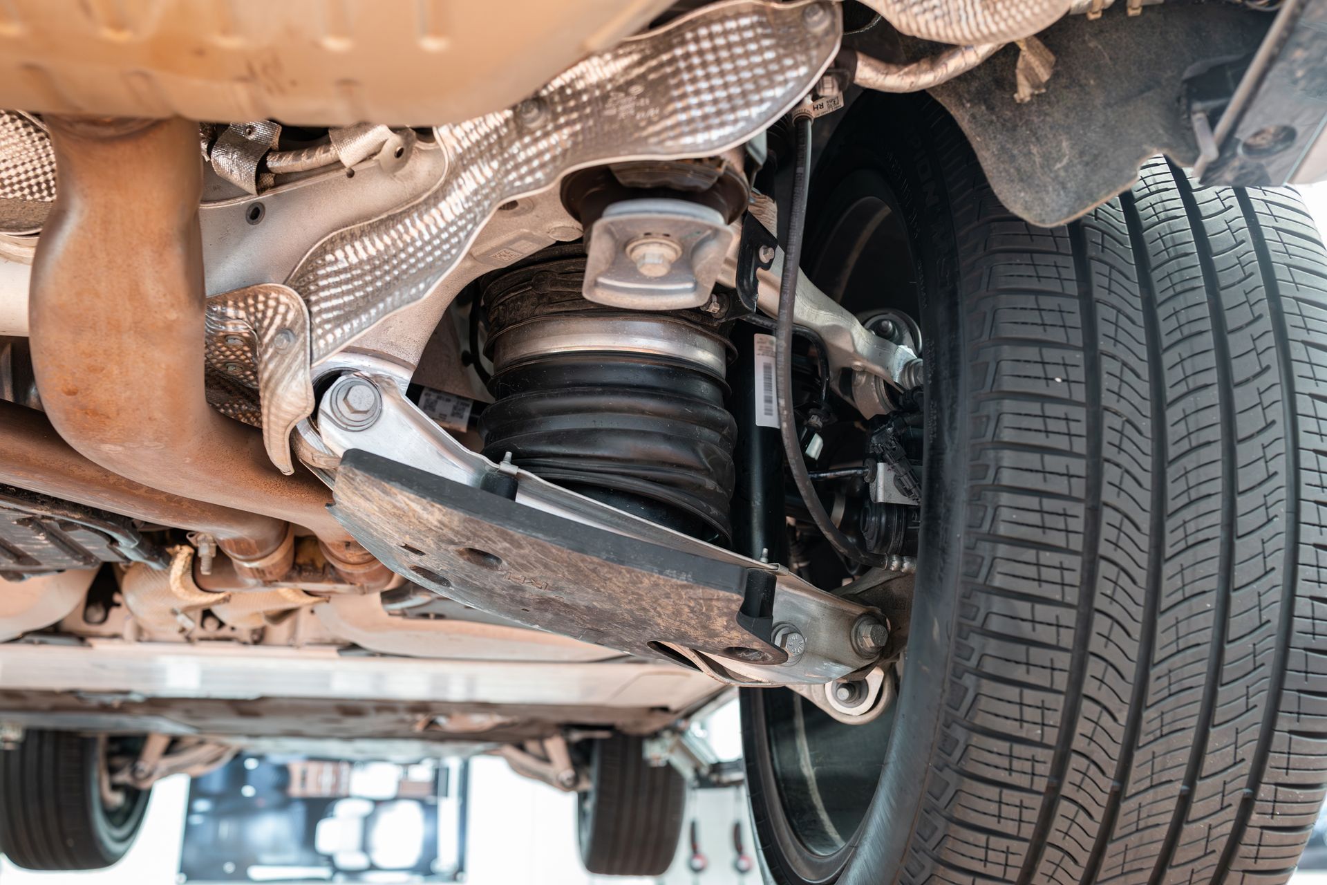Why Your SUV’s Air Suspension Drops Overnight | Wofford's European Car
