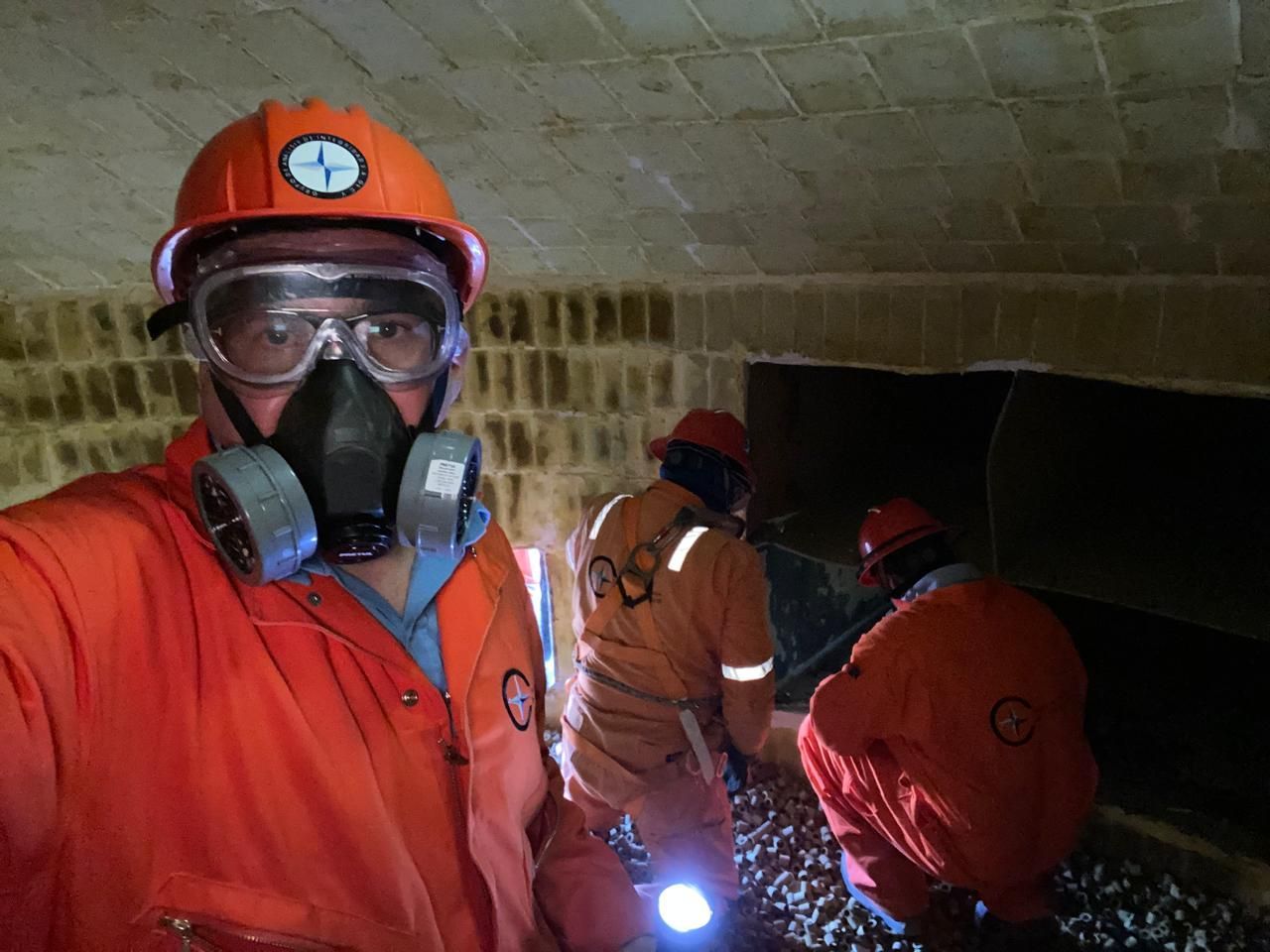 Inspección de sanidad de soldadura por corrientes de Eddy, detección de grietas aún con recubrimiento, obtención de dictamen de aptitud para el servicio por ingenieros certificados API-653, API-510, API-570.