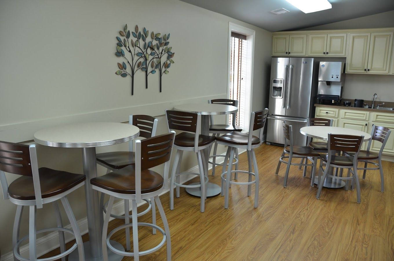 Lounge area for Sumner Funeral & Cremation Lakeside in Hendersonville, KY