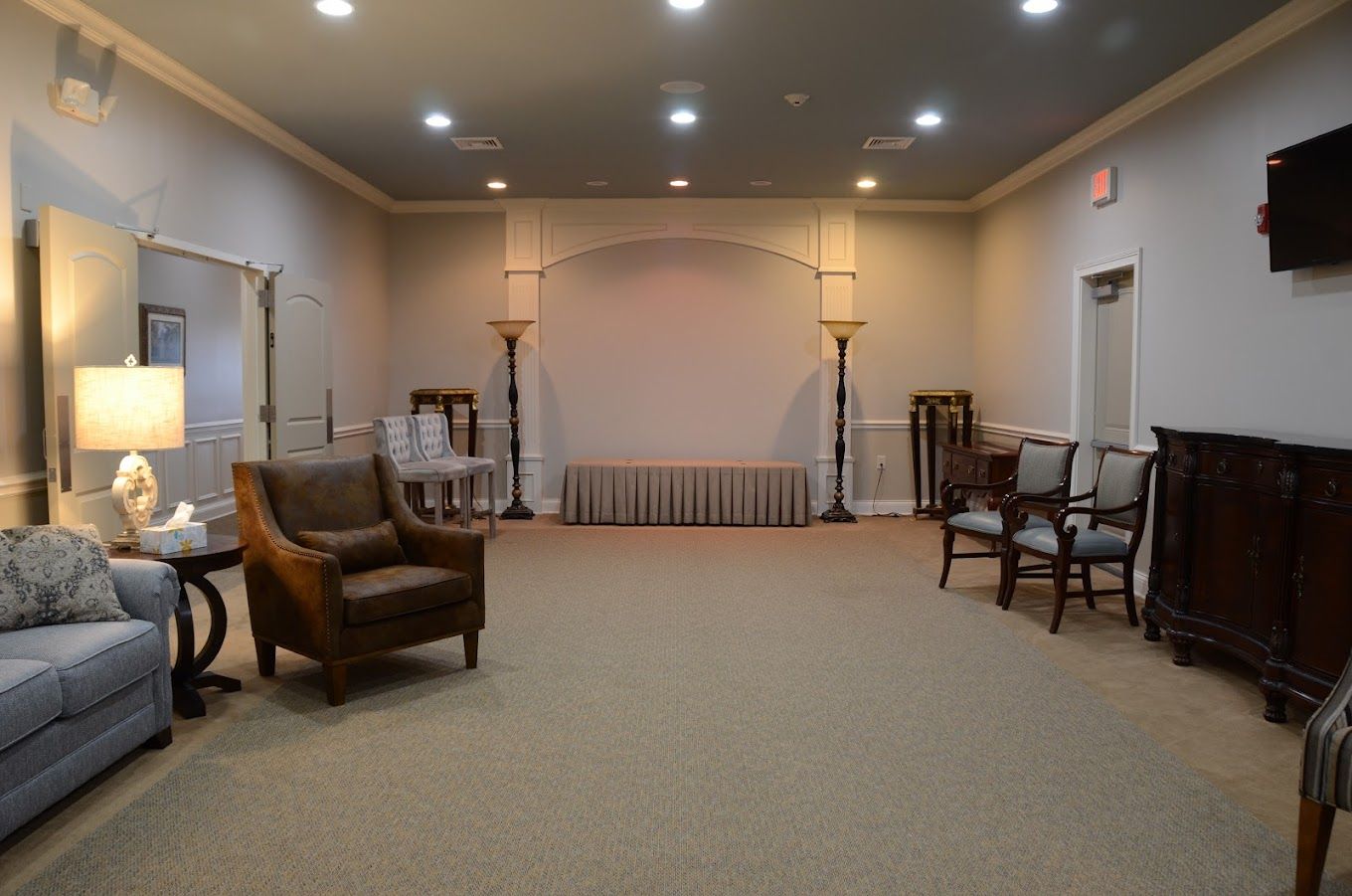 Lounge area for Sumner Funeral & Cremation Lakeside in Hendersonville, KY