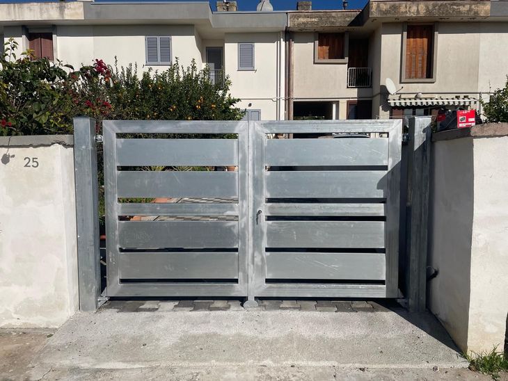 cancelli d'accesso in ferro