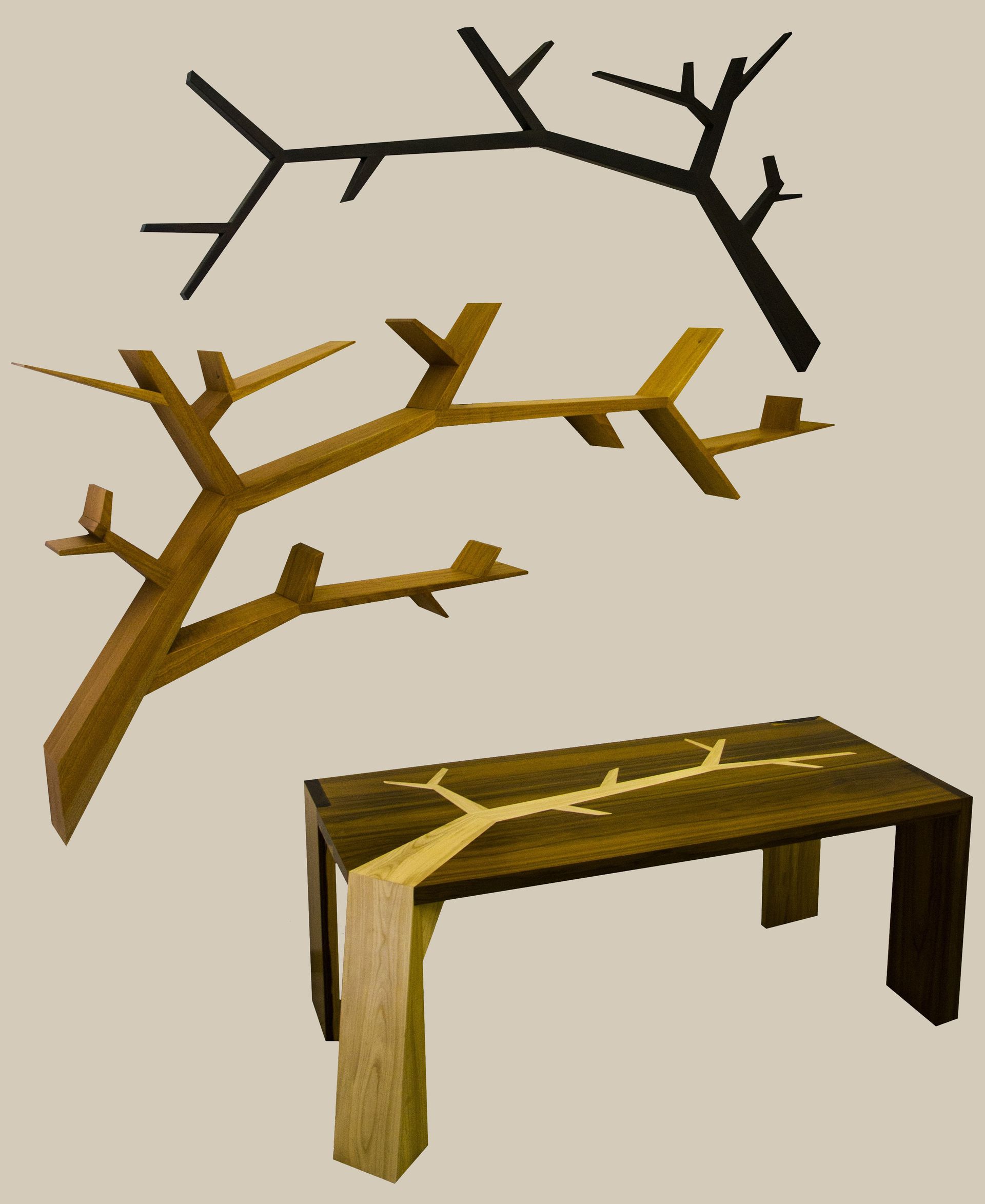 Un tavolo da pranzo con un intarsio in legno chiaro a forma di ramo che si estende da una gamba attraverso il piano in legno scuro.