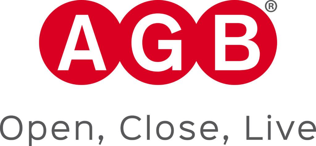 Il logo AGB: tre cerchi rossi sovrapposti con le lettere bianche A, G e B, seguite dalla scritta "Open, Close, Live".