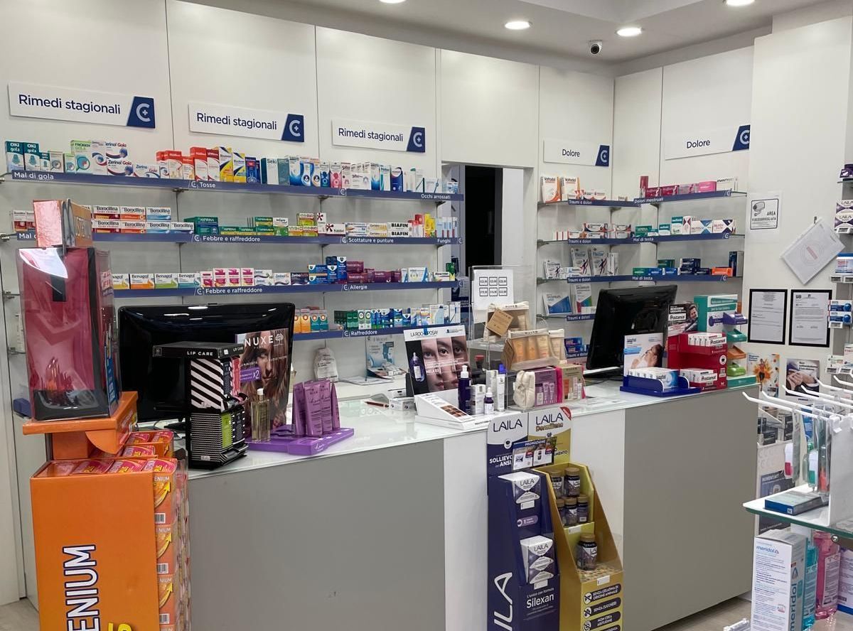 interno della farmacia